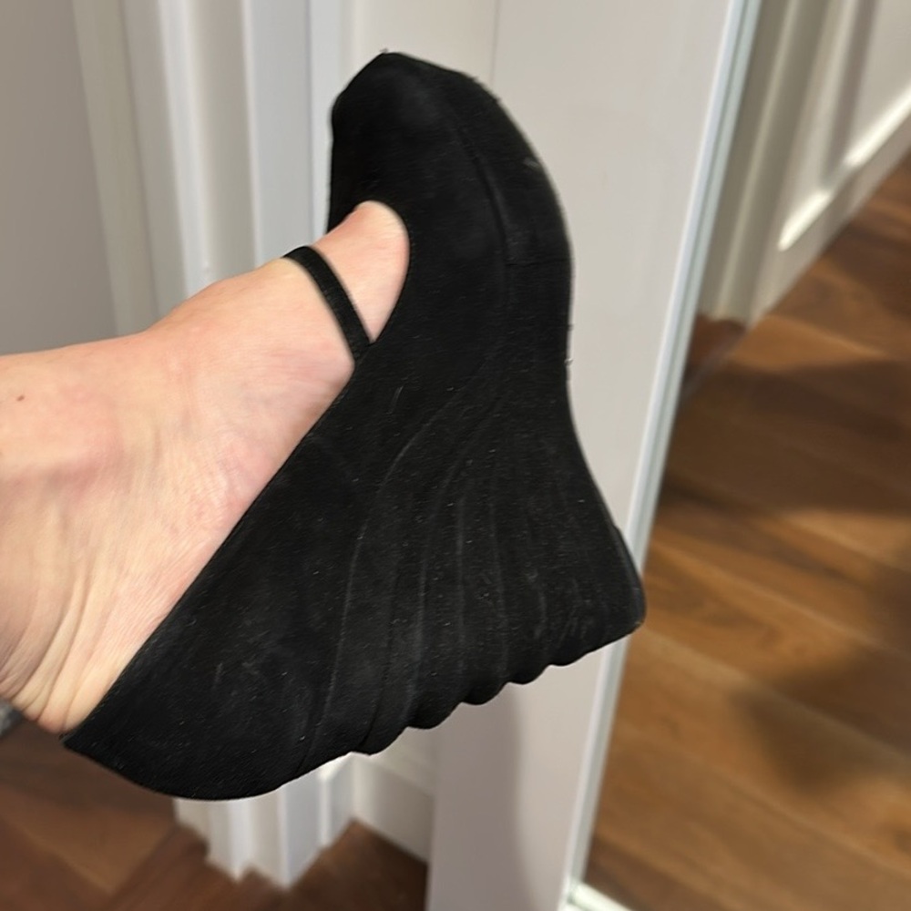 Authentic Saint Laurent Suede platform shoes - Picture 7 of 11